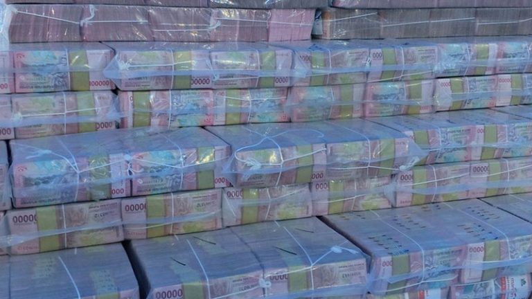 Terbaru: Penampakan Uang Rp 165 Miliar Hasil Sitaan TPPU Narkotika BNN, Ditumpuk Berbentuk Piramida
